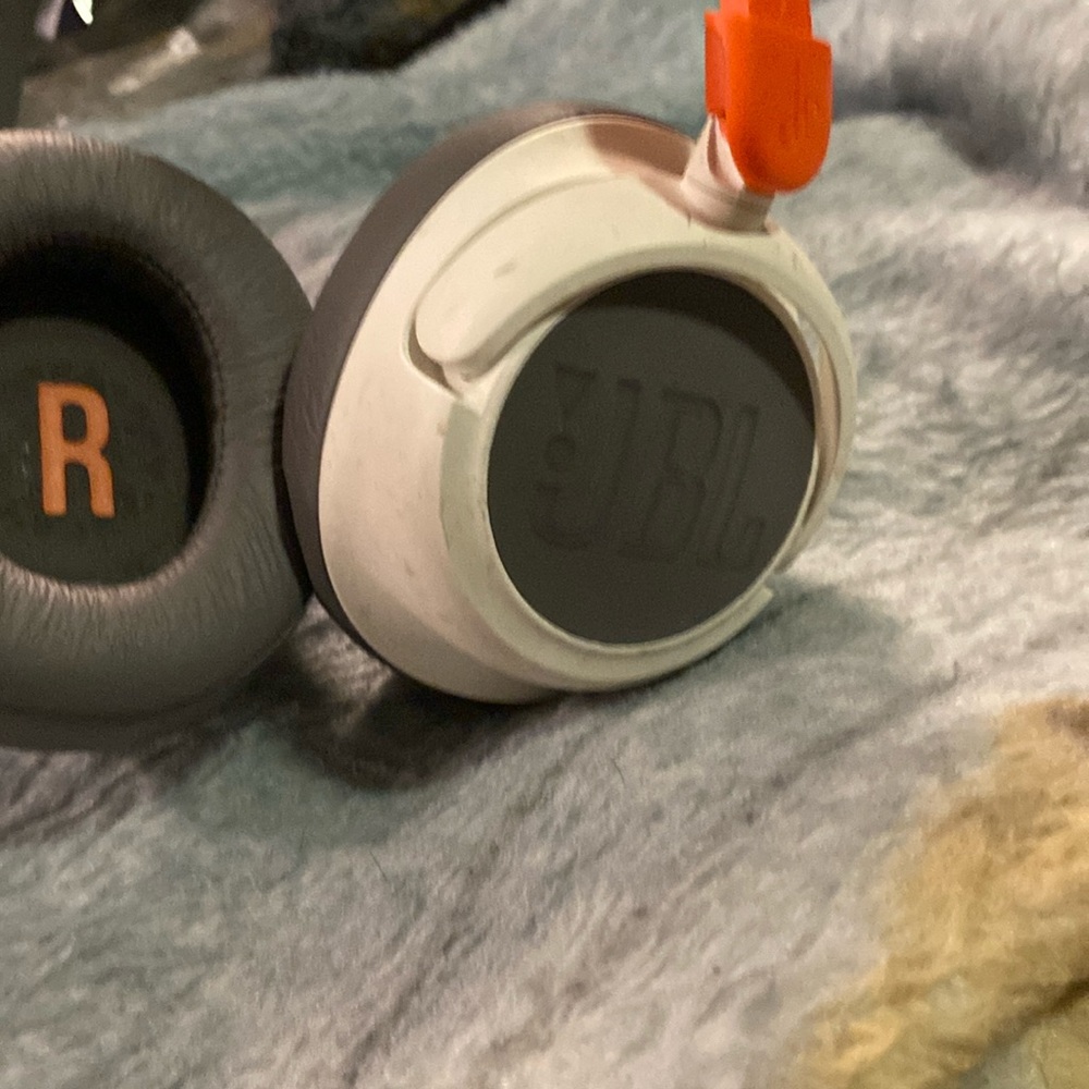 JBL jr headphones